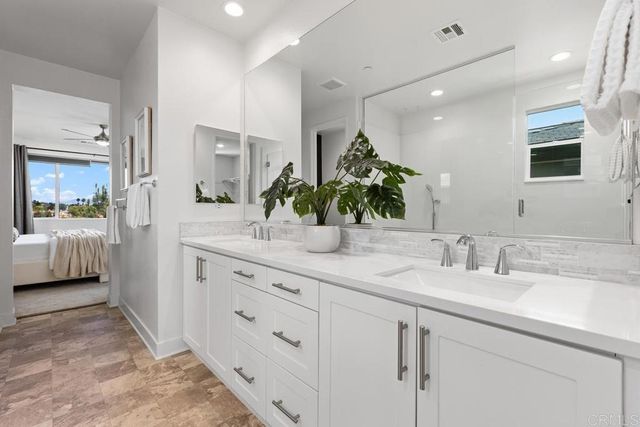1194 Via Candelas, Oceanside, CA 92056