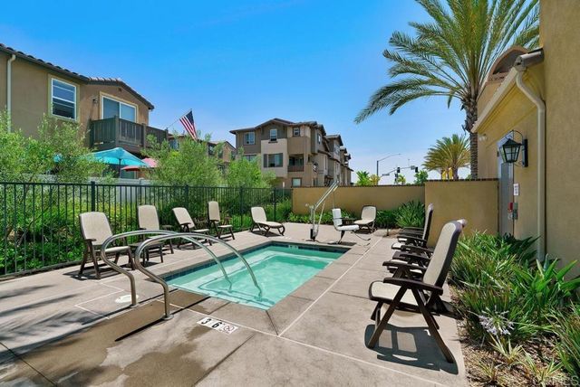 1194 Via Candelas, Oceanside, CA 92056