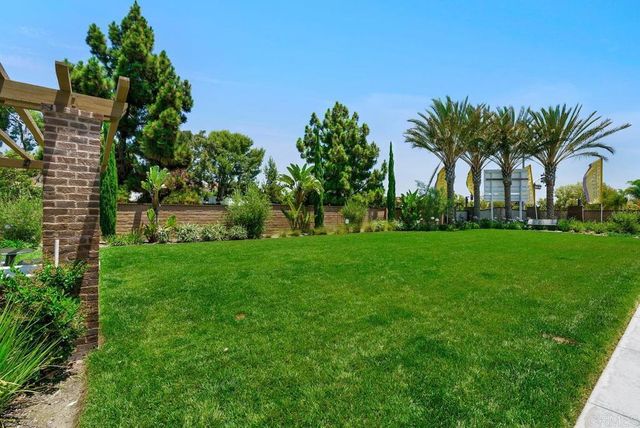 1194 Via Candelas, Oceanside, CA 92056