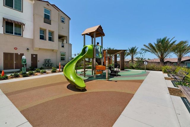 1194 Via Candelas, Oceanside, CA 92056