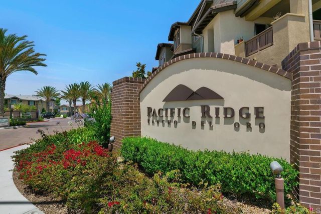 1194 Via Candelas, Oceanside, CA 92056