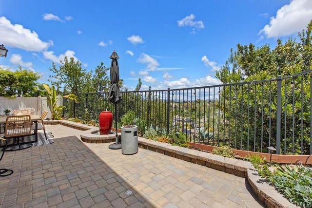 1194 Via Candelas, Oceanside, CA 92056
