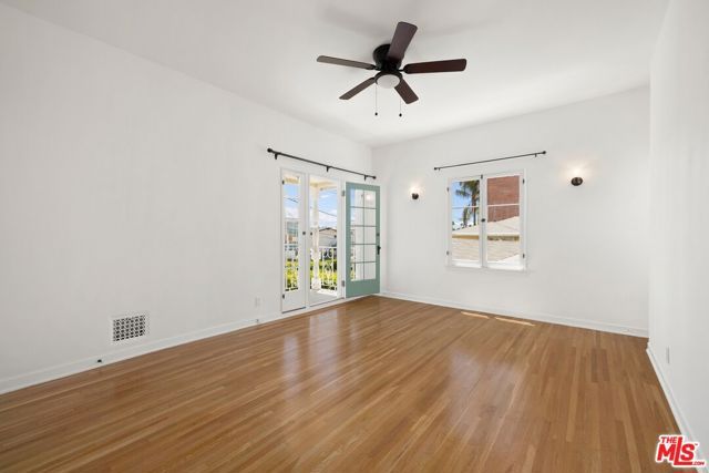 2011 N Beachwood Drive, Los Angeles, CA 90068
