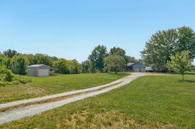 970 E State Highway Ww, Springfield, MO 65803