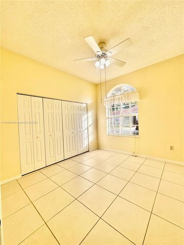 2635 SE 5th Ct, Homestead, FL 33033