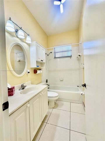 2635 SE 5th Ct, Homestead, FL 33033