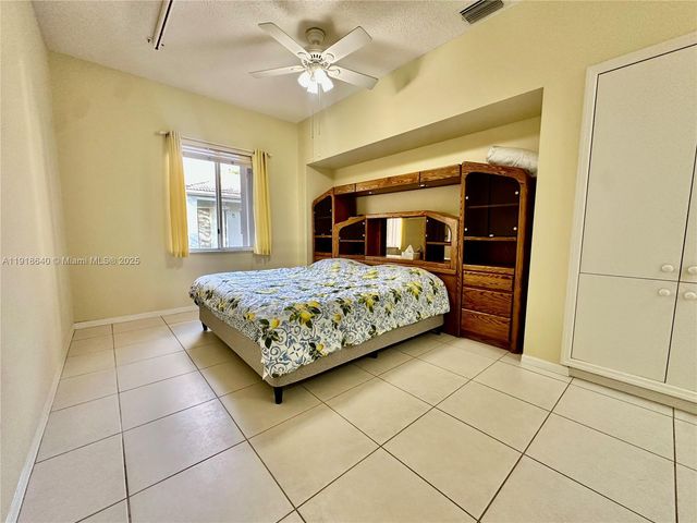 2635 SE 5th Ct, Homestead, FL 33033