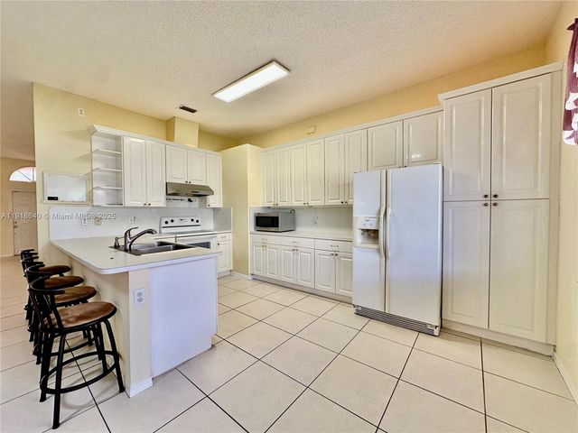 2635 SE 5th Ct, Homestead, FL 33033