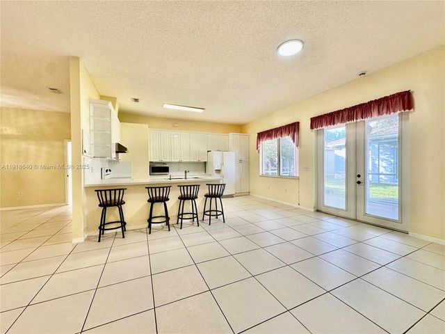 2635 SE 5th Ct, Homestead, FL 33033