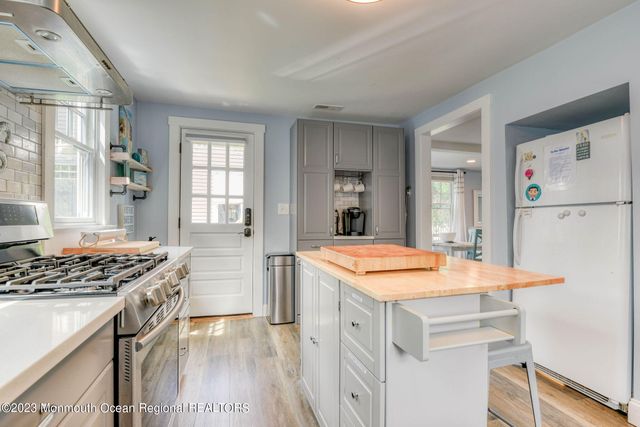 88 Broadway, Ocean Grove, NJ 07756