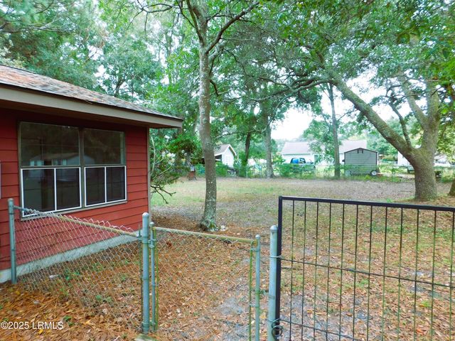 4348 Pinewood Circle, Beaufort, SC 29906