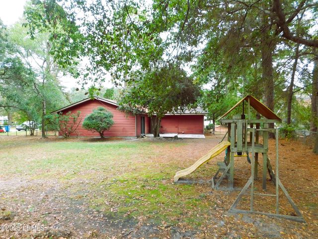 4348 Pinewood Circle, Beaufort, SC 29906