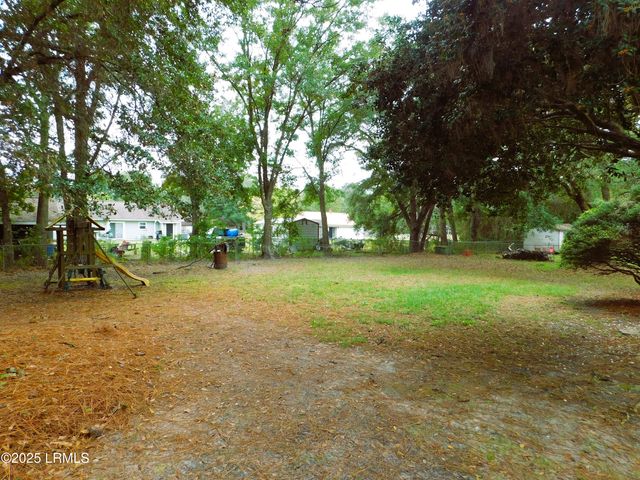 4348 Pinewood Circle, Beaufort, SC 29906