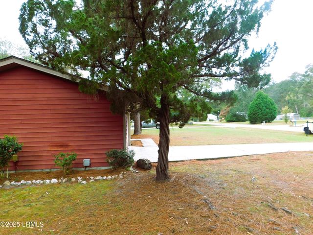 4348 Pinewood Circle, Beaufort, SC 29906