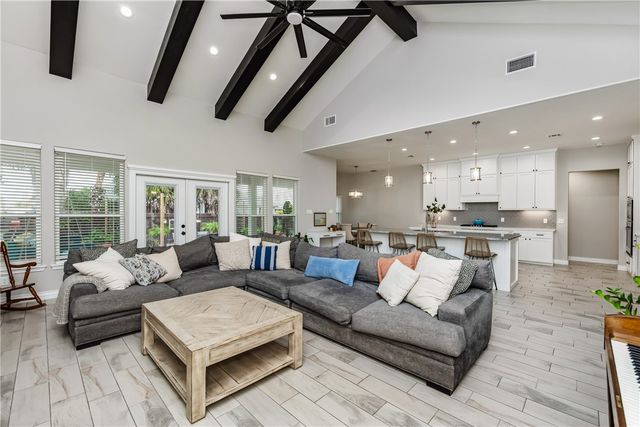 15982 Punta Espada Loop, Corpus Christi, TX 78418