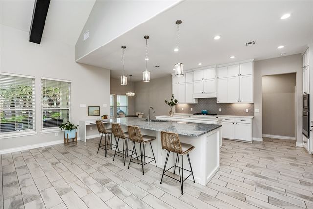 15982 Punta Espada Loop, Corpus Christi, TX 78418