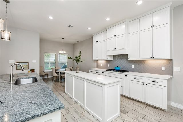 15982 Punta Espada Loop, Corpus Christi, TX 78418
