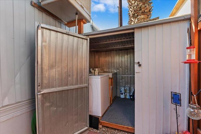 93 Jupiter Street, Palm Springs, CA 92264