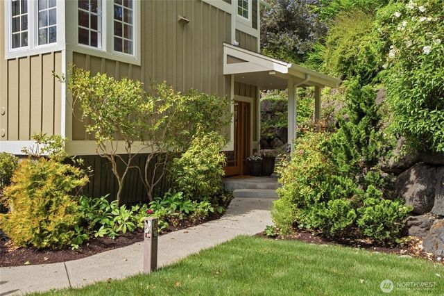 474 Glen Hollow Place SW, Bainbridge Island, WA 98110