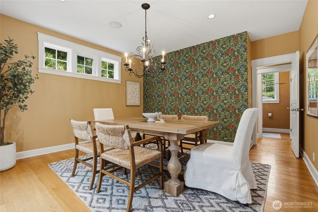 474 Glen Hollow Place SW, Bainbridge Island, WA 98110