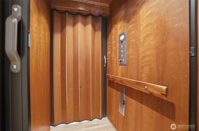 474 Glen Hollow Place SW, Bainbridge Island, WA 98110