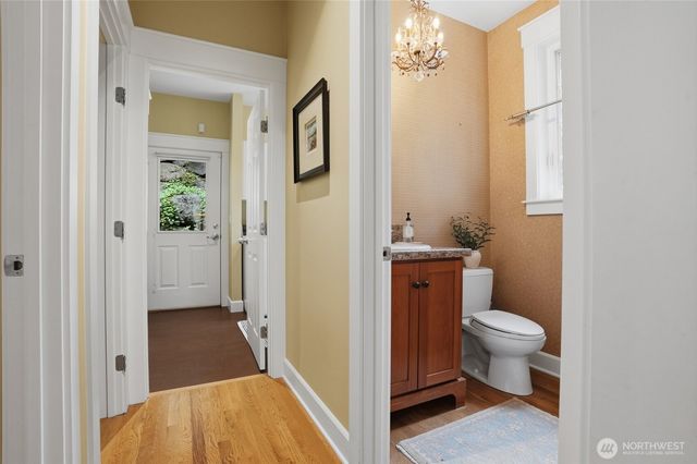 474 Glen Hollow Place SW, Bainbridge Island, WA 98110