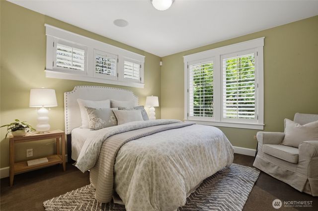 474 Glen Hollow Place SW, Bainbridge Island, WA 98110