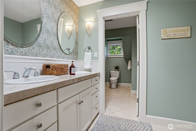 474 Glen Hollow Place SW, Bainbridge Island, WA 98110