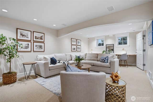 474 Glen Hollow Place SW, Bainbridge Island, WA 98110