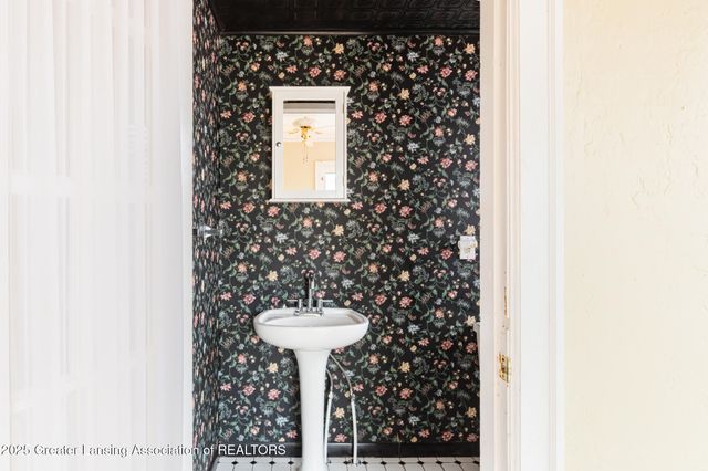 314 Memphis Street, Lansing, MI 48915