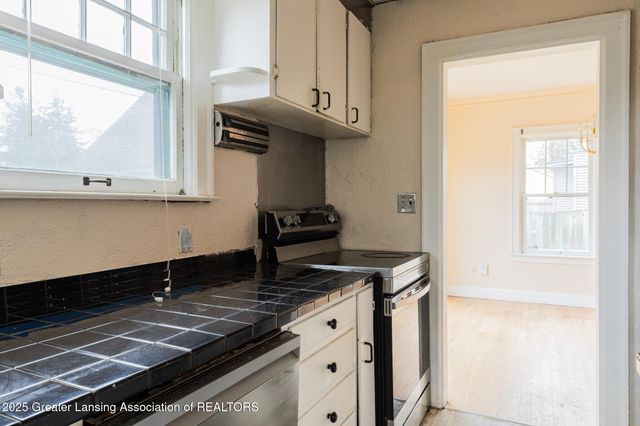 314 Memphis Street, Lansing, MI 48915