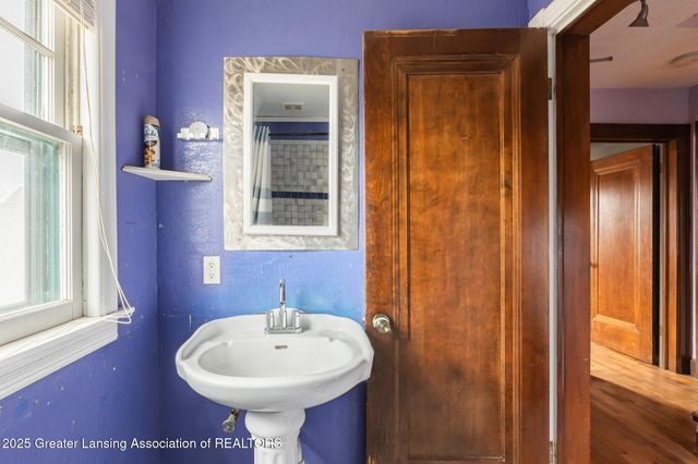 314 Memphis Street, Lansing, MI 48915