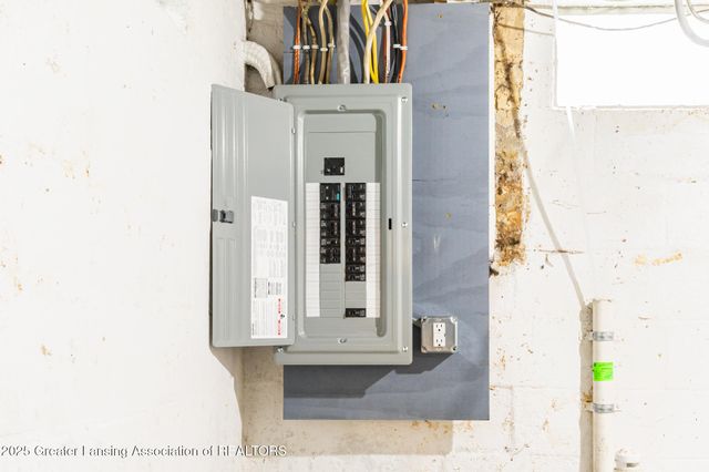 314 Memphis Street, Lansing, MI 48915