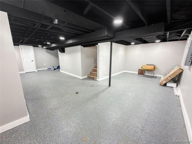 6395 Stahelin Avenue, Detroit, MI 48228