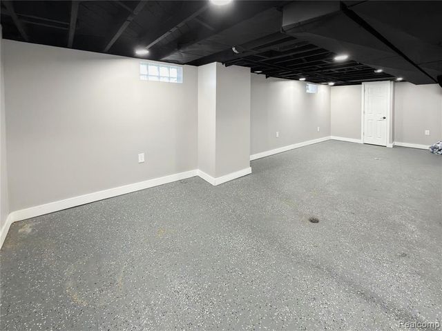 6395 Stahelin Avenue, Detroit, MI 48228