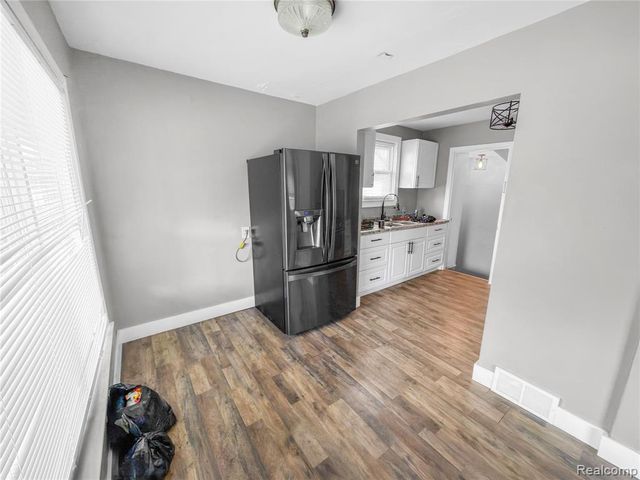 6395 Stahelin Avenue, Detroit, MI 48228