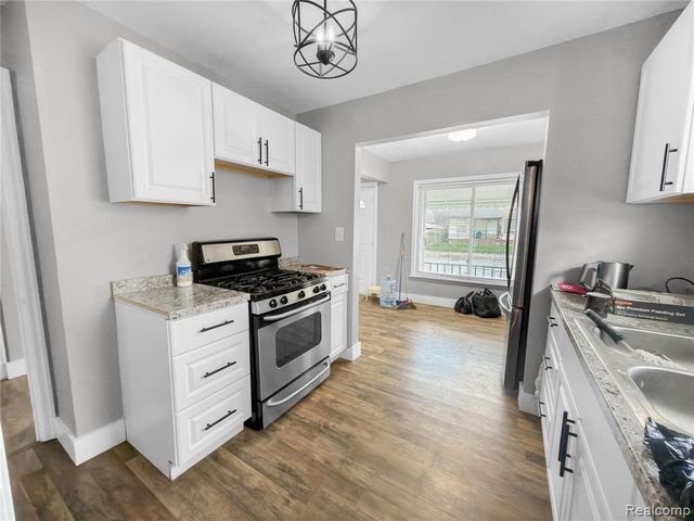 6395 Stahelin Avenue, Detroit, MI 48228