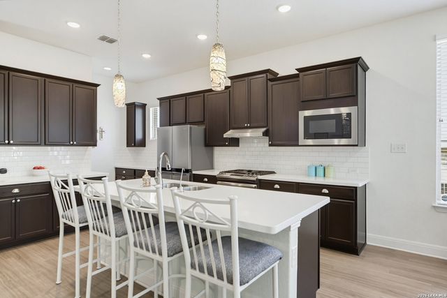 102 Telford Way, Boerne, TX 78006