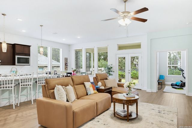 102 Telford Way, Boerne, TX 78006