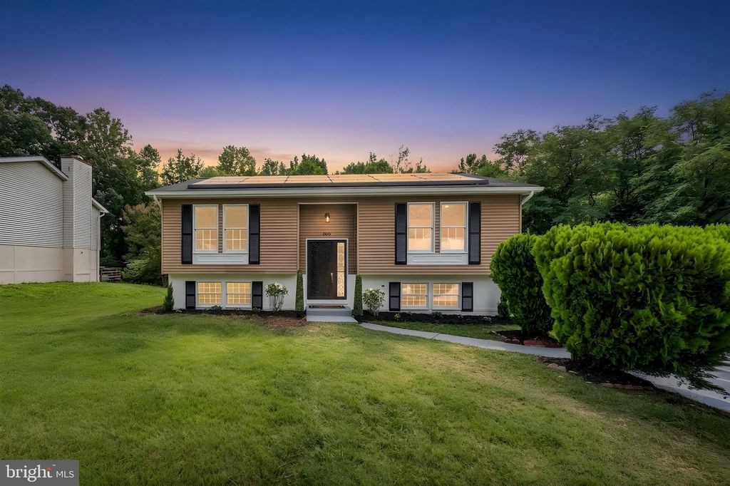 2406 TIMBERCREST DR, District Heights, MD 20747