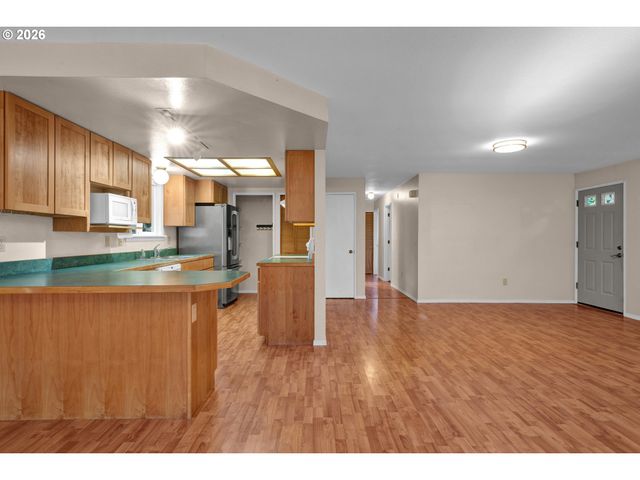 1250 34TH Pl, Florence, OR 97439