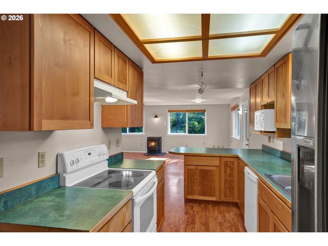 1250 34TH Pl, Florence, OR 97439