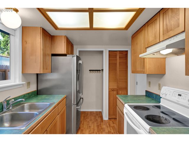 1250 34TH Pl, Florence, OR 97439