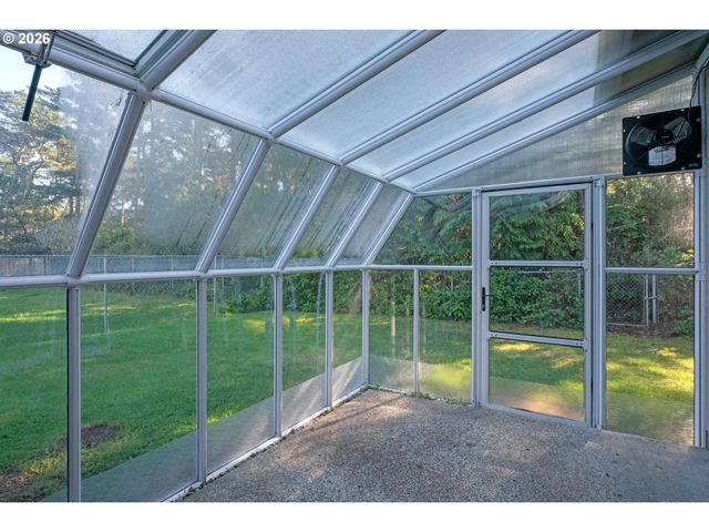 1250 34TH Pl, Florence, OR 97439
