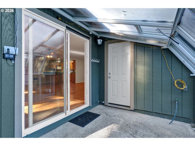 1250 34TH Pl, Florence, OR 97439