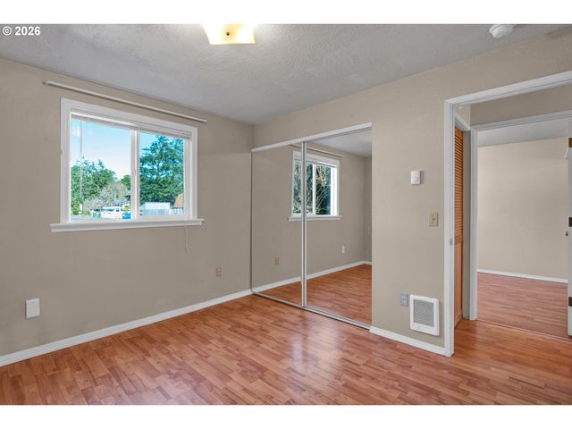 1250 34TH Pl, Florence, OR 97439