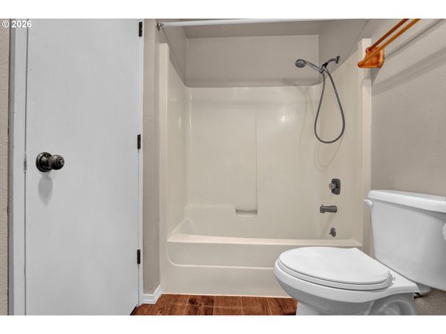 1250 34TH Pl, Florence, OR 97439