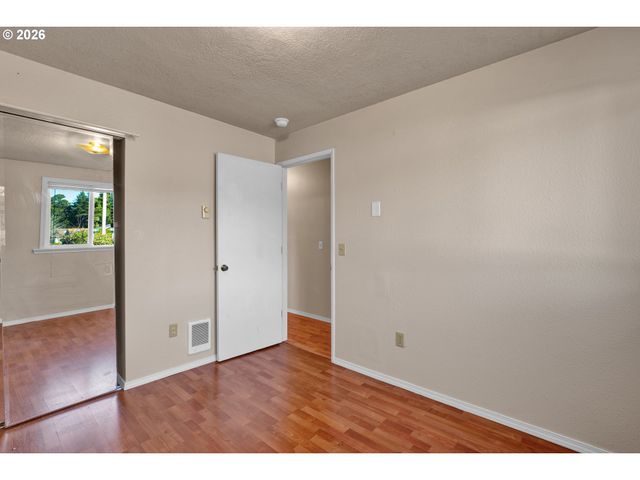 1250 34TH Pl, Florence, OR 97439