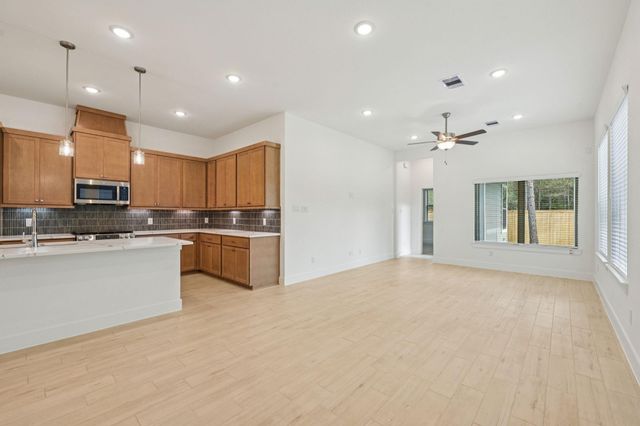 26241 E Outrider Banks Circle, Montgomery, TX 77316