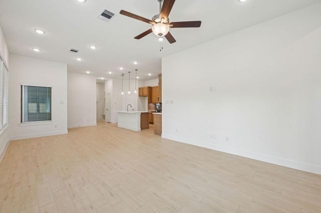 26241 E Outrider Banks Circle, Montgomery, TX 77316